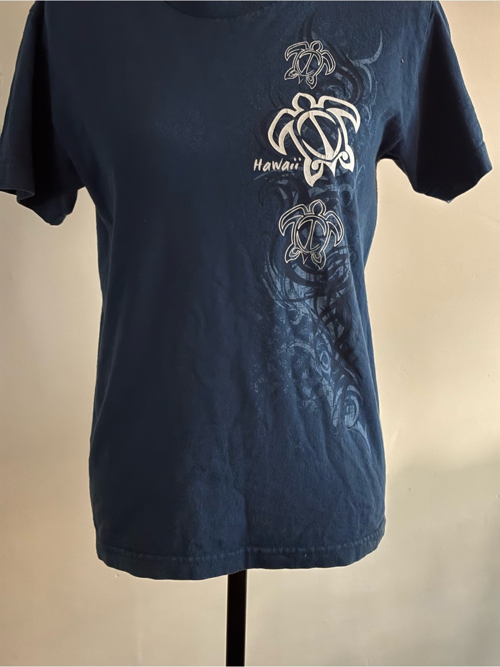 Navy Blue Hawaii Turtle Graphic Short Sleeve Tee